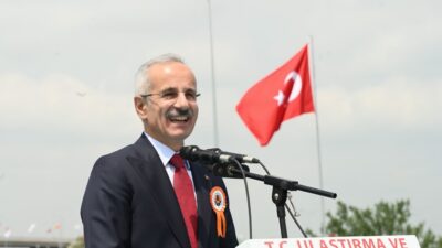 Ulaştırma ve Altyapı Bakanı Abdulkadir Uraloğlu, Arefe gününü de kapsayan