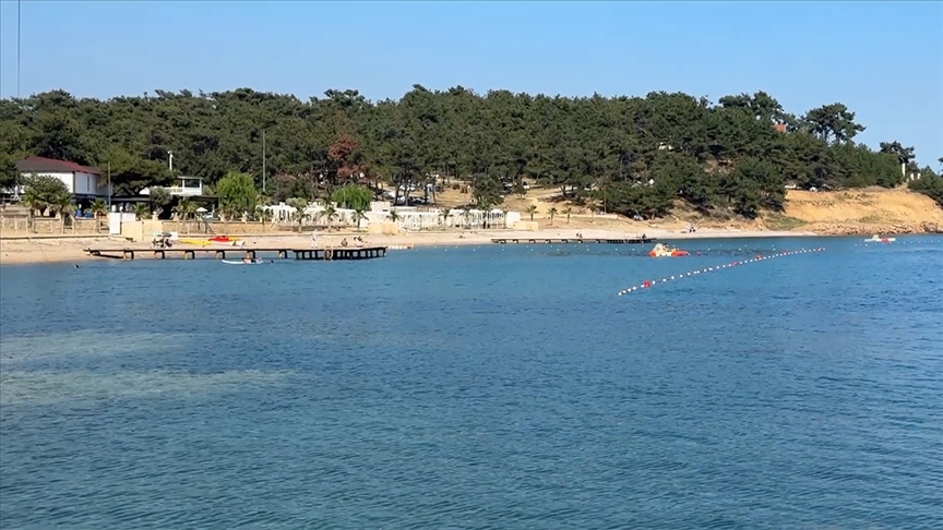 Edirne’nin Ege Denizi kıyısındaki Saros Körfezi’nde, Kurban Bayramı tatili dolayısıyla