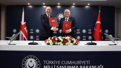 Milli Savunma Bakanı Yaşar Güler, Birleşik Krallık Savunma Bakanı John