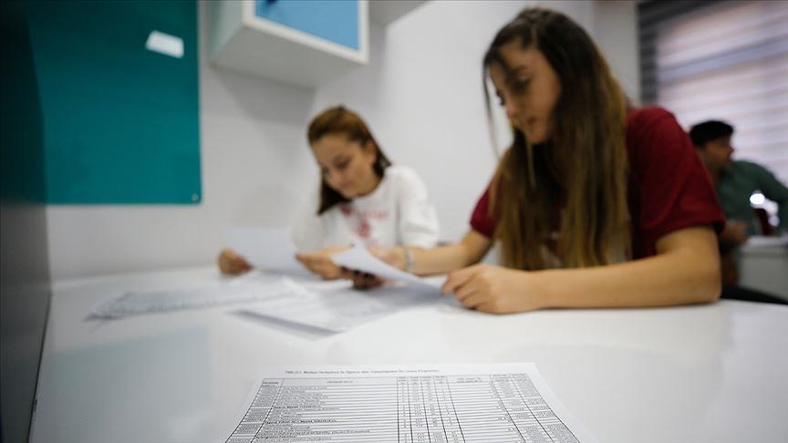 Milli Eğitim Bakanlığınca (MEB) Liselere Geçiş Sistemi (LGS) tercihleri, bugünden