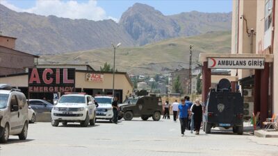 Milli Savunma Bakanlığı (MSB), Pençe-Kilit Harekat bölgesinde bir mağaradaki arama-tarama