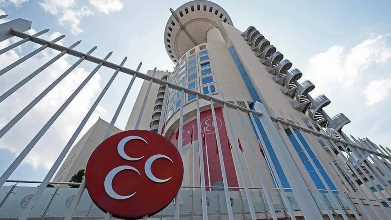 Son dakika haberi... Milliyetçi Hareket Partisi’nde İstanbul teşkilatında şok gelişme