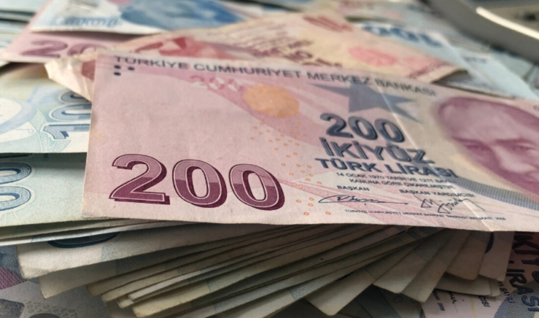 Antalya merkezli 7 ilde düzenlenen operasyonlarda, eğitim kaynaklarının usulsüz kullanıldığı