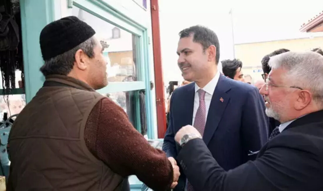 Çorum’da esnafı ziyaret eden Çevre, Şehircilik ve İklim Değişikliği Bakanı