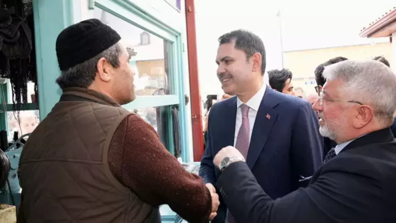 Çorum’da esnafı ziyaret eden Çevre, Şehircilik ve İklim Değişikliği Bakanı