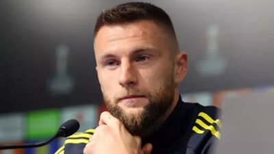 Fenerbahçe’nin yıldız futbolcusu Milan Skriniar, ev taşıma işlemi sırasında yaklaşık