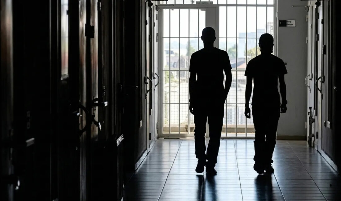 İstanbul’da akranını darbedip bıçakla kovalayan 15 yaşındaki çocuk hakkında hem