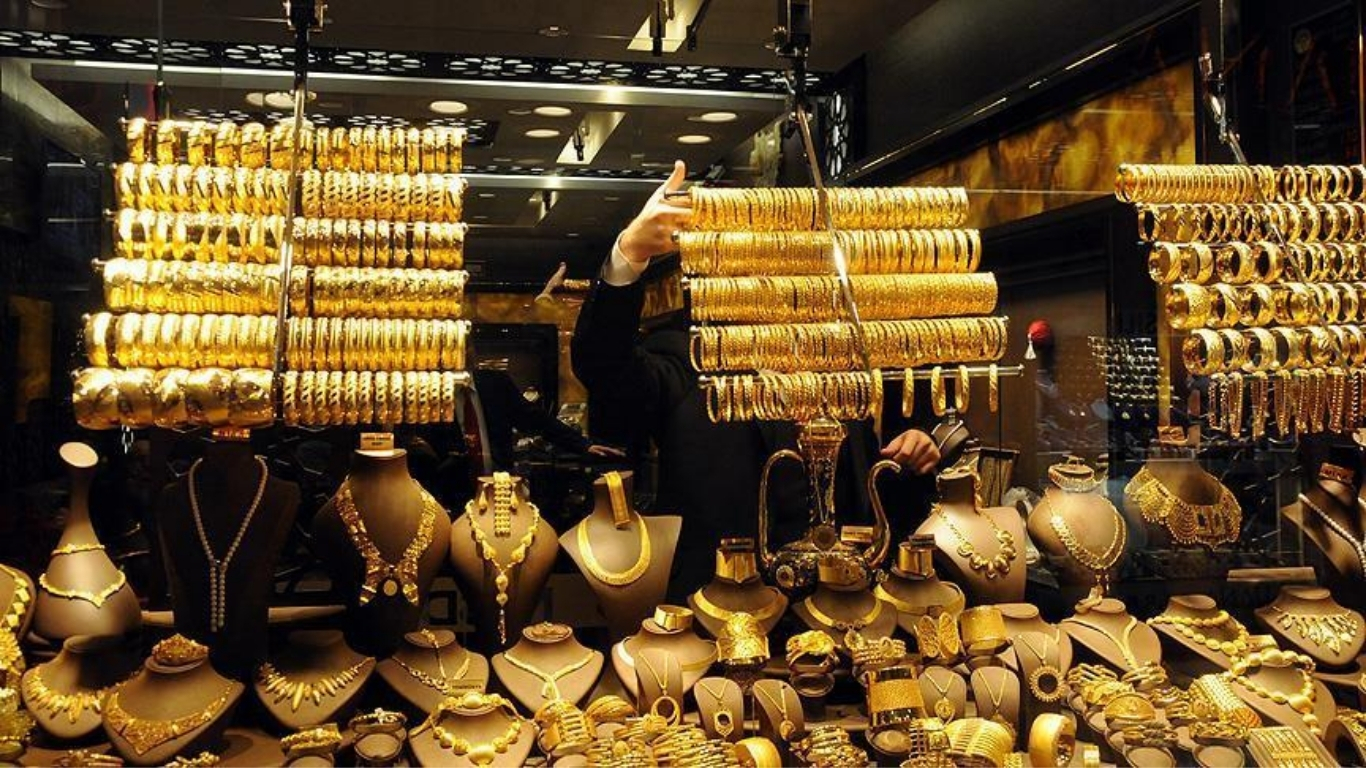 ABD-İran görüşmesi öncesi altın piyasasında hareketlilik arttı. Gram altın 7