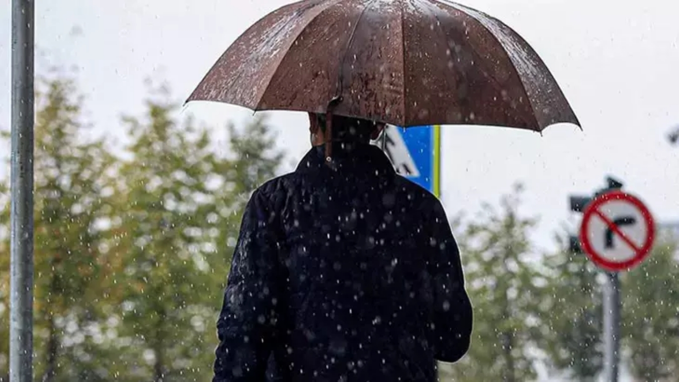 Meteoroloji’nin son raporu yayımlandı: Türkiye genelinde sağanak yağış etkili olacak.