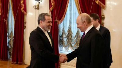 Rusya Devlet Başkanı Vladimir Putin ile İran Dışişleri Bakanı Abbas