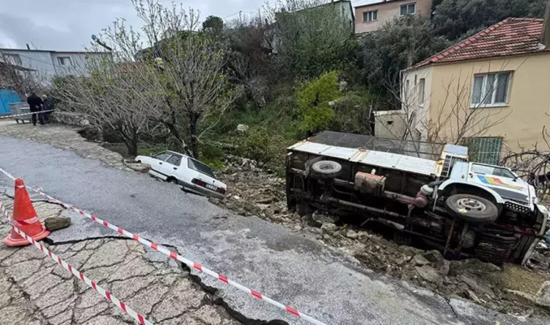Aydın’ın Söke ilçesinde yağış sonrası istinat duvarı çöktü, park halindeki