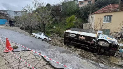 Aydın’ın Söke ilçesinde yağış sonrası istinat duvarı çöktü, park halindeki