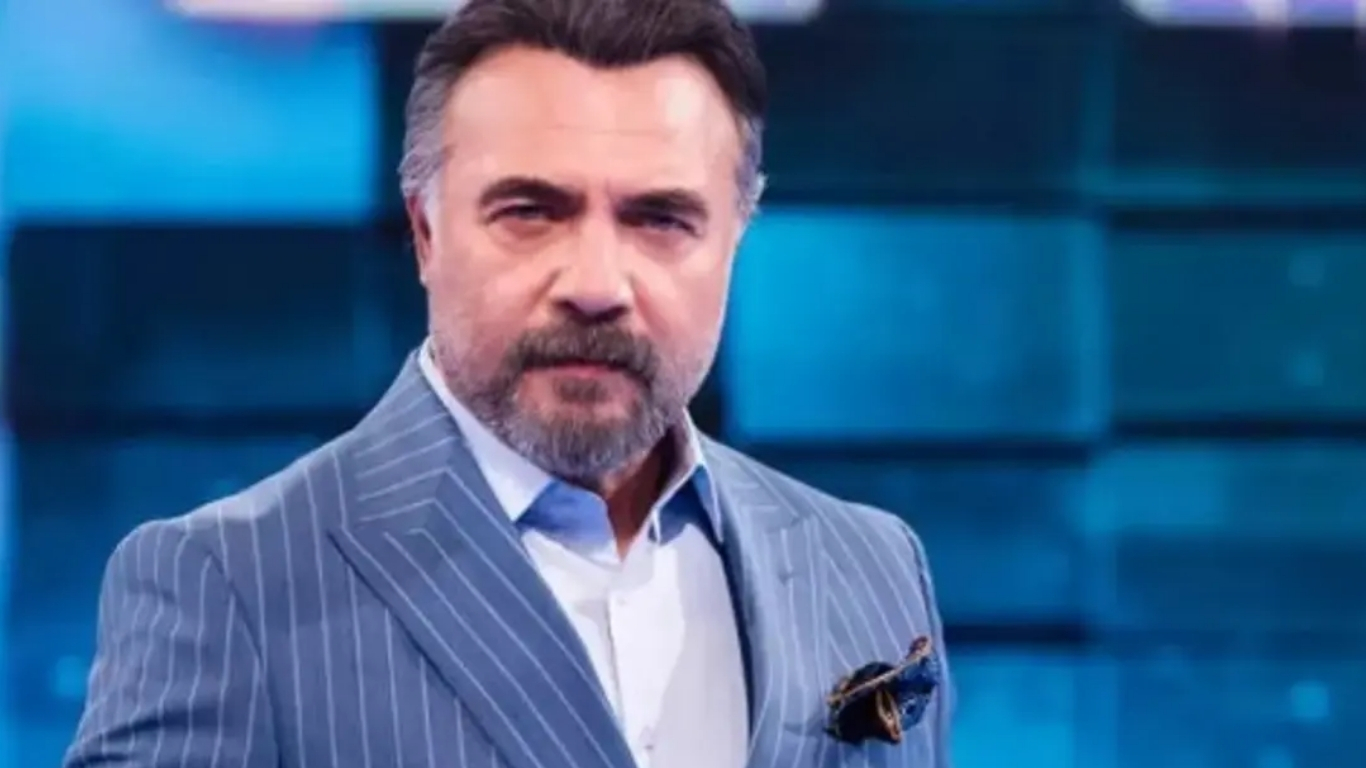 Ünlü oyuncu ve sunucu Oktay Kaynarca’nın gıda zehirlenmesi nedeniyle hastaneye