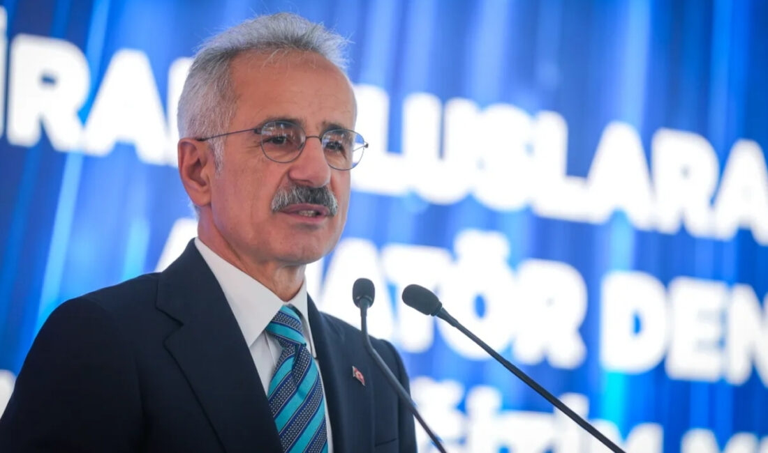 Ulaştırma ve Altyapı Bakanı Abdulkadir Uraloğlu, milyonlarca motokuryeyi ilgilendiren SRC