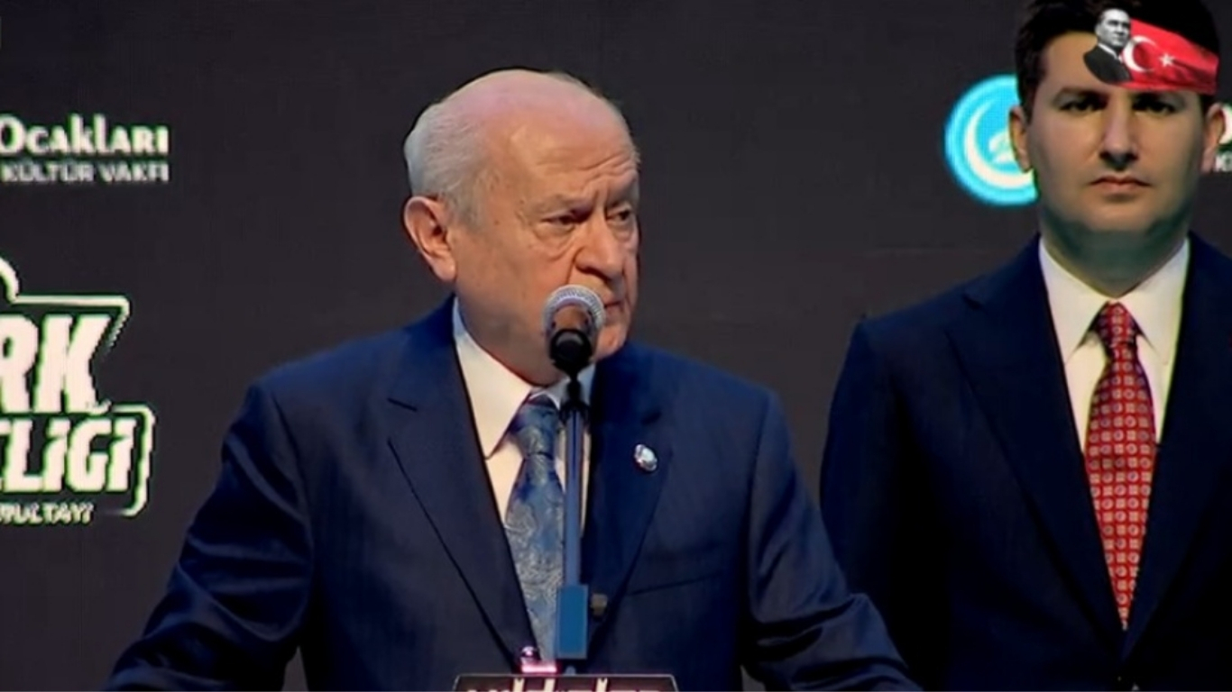 Devlet Bahçeli, Türk Gençliği Büyük Kurultayı’nda yaptığı konuşmada “Terörsüz Türkiye”