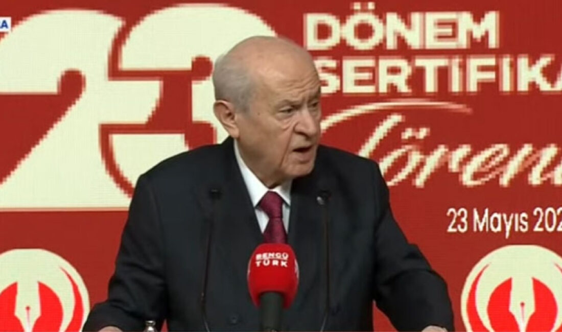 MHP Genel Başkanı Devlet Bahçeli, Siyaset ve Liderlik Okulu sertifika