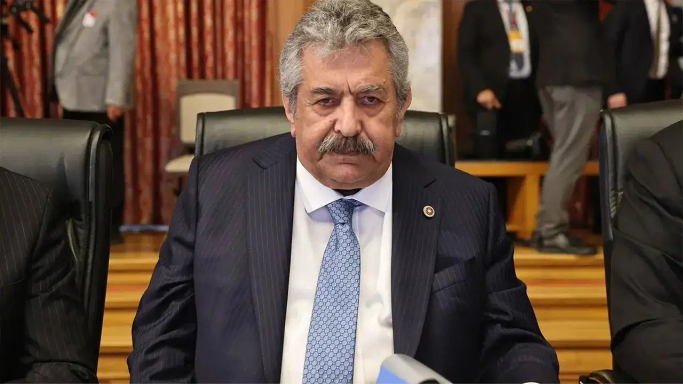 MHP Genel Başkan Yardımcısı Feti Yıldız, CHP’de tartışma yaratan “mutlak