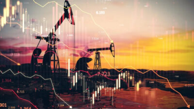 Hürmüz Boğazı’nın yeniden açılabileceğine yönelik beklentiler petrol piyasasını sarstı. Brent