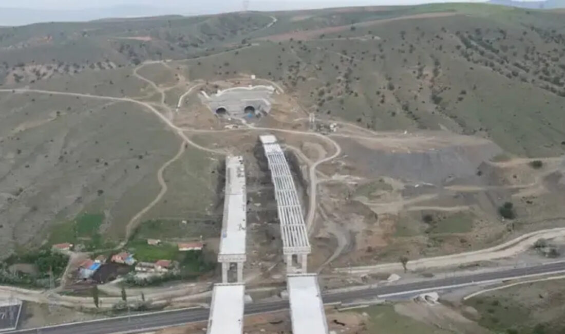 Ankara-Kırıkkale-Delice Otoyolu Projesi’nde çalışmalar hız kazandı. 42 ili birbirine bağlaması