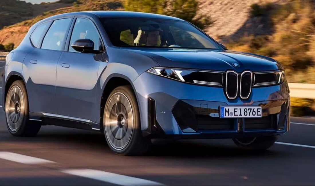 
BMW’nin yeni nesil elektrikli SUV modeli BMW iX3’te şarj sırasında