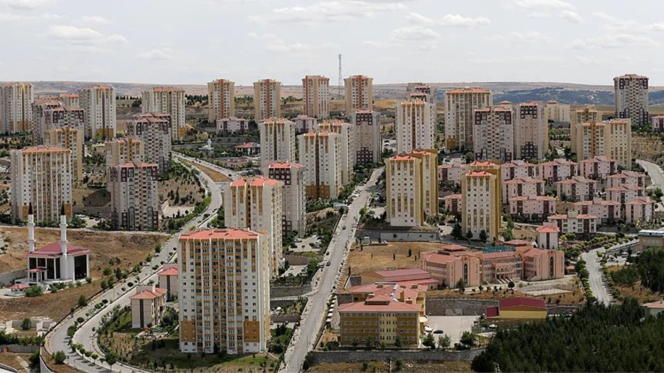 Türkiye’de konut fiyatları ve kredi faizleri yükselirken, büyükşehirlerde ev sahibi