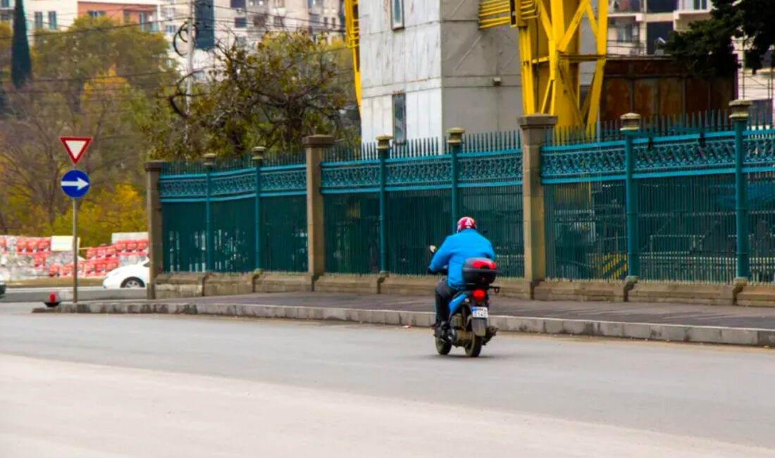 Yemek ve market teslimatlarında uygulamaya alınan yeni ödeme sistemi motokuryelerin