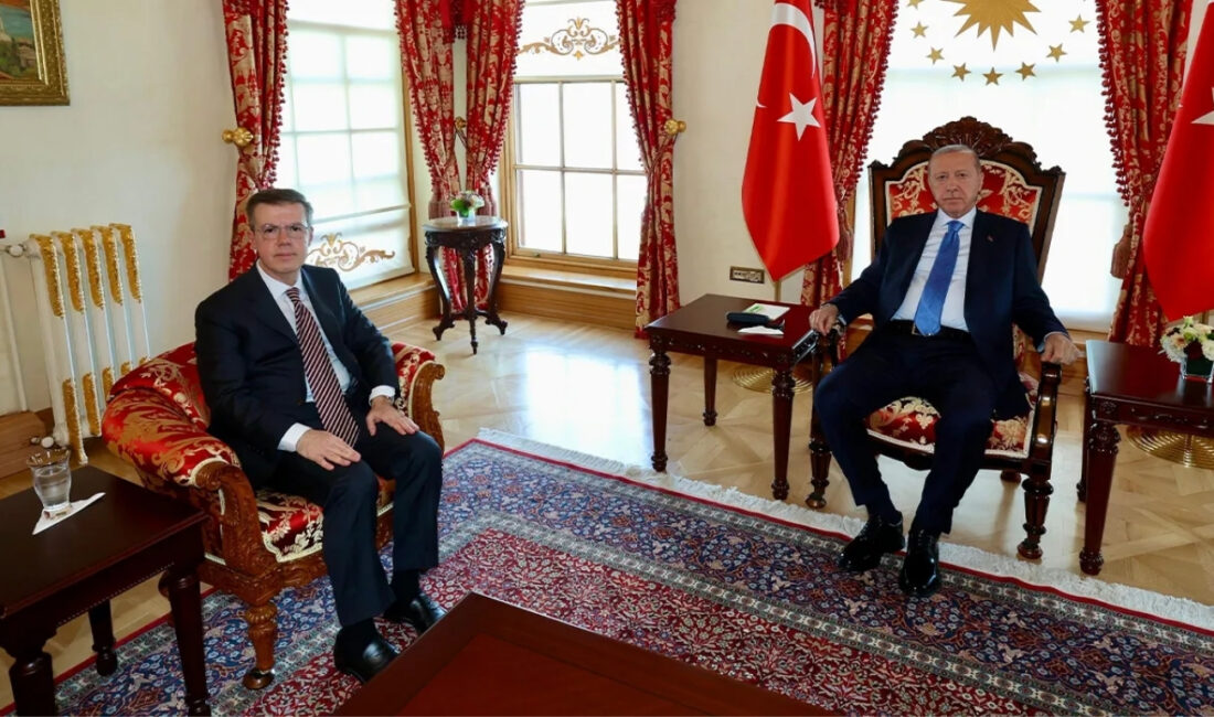 
İhlas Holding Yönetim Kurulu Başkanı A. Mücahid Ören, Cumhurbaşkanı Recep