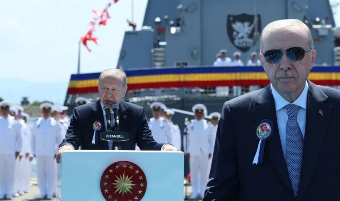 Cumhurbaşkanı Recep Tayyip Erdoğan, Romanya'ya teslim edilen Cam Roman korvetiyle
