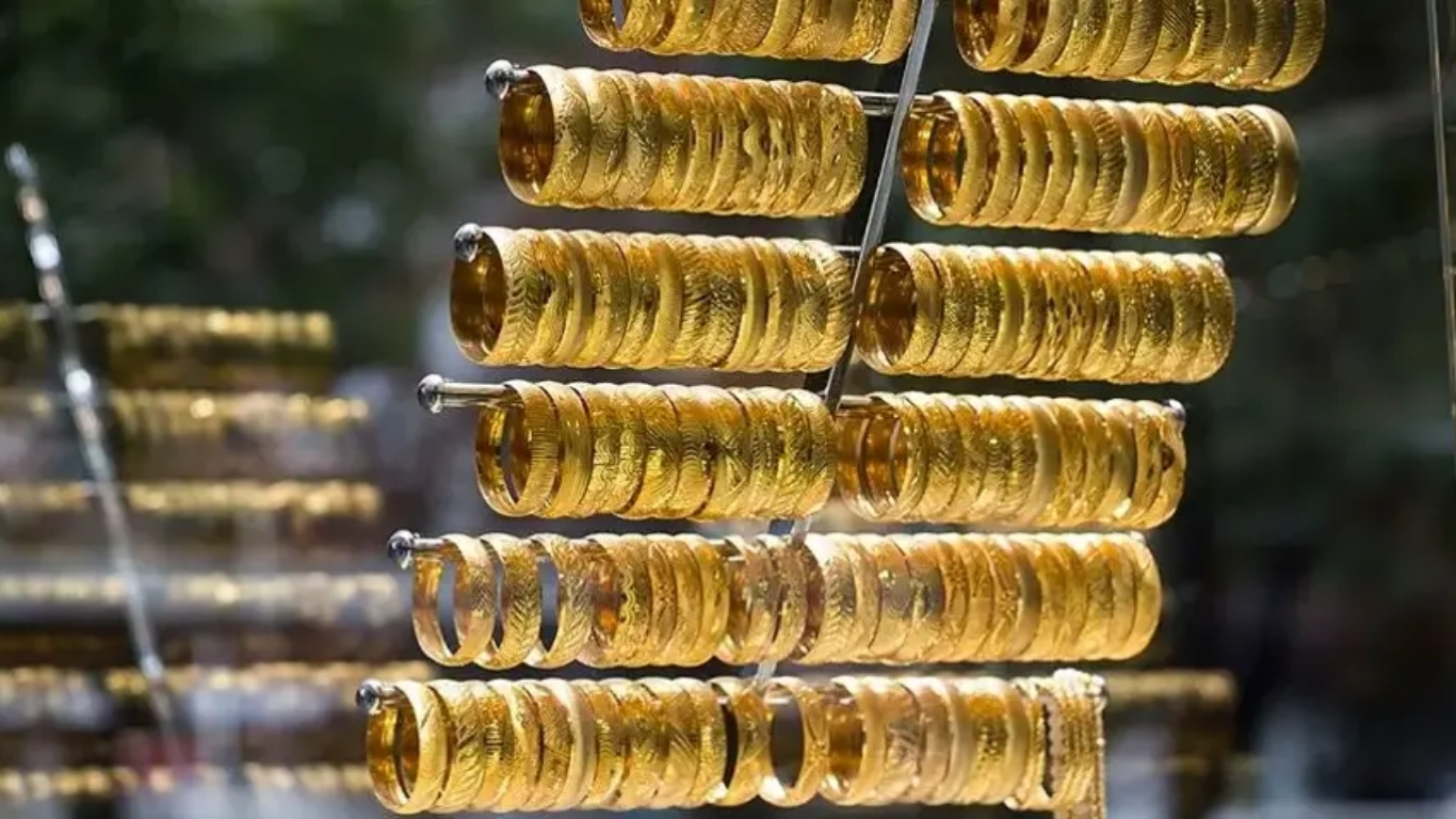 Altın fiyatları, güçlü dolar ve ABD Merkez Bankası’nın (Fed) şahin