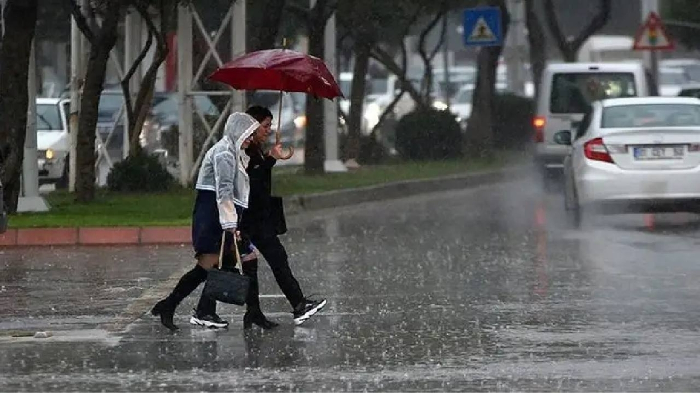 Meteoroloji Genel Müdürlüğü'nün 4 Temmuz Cumartesi gününe ilişkin tahminlerine göre,