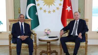 
Cumhurbaşkanı Recep Tayyip Erdoğan, Pakistan Başbakanı Şahbaz Şerif ile İstanbul’da