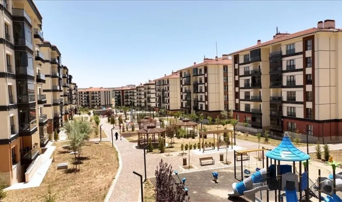 TOKİ, kurum yöneticilerinin isimleri kullanılarak yardım adı altında para talep