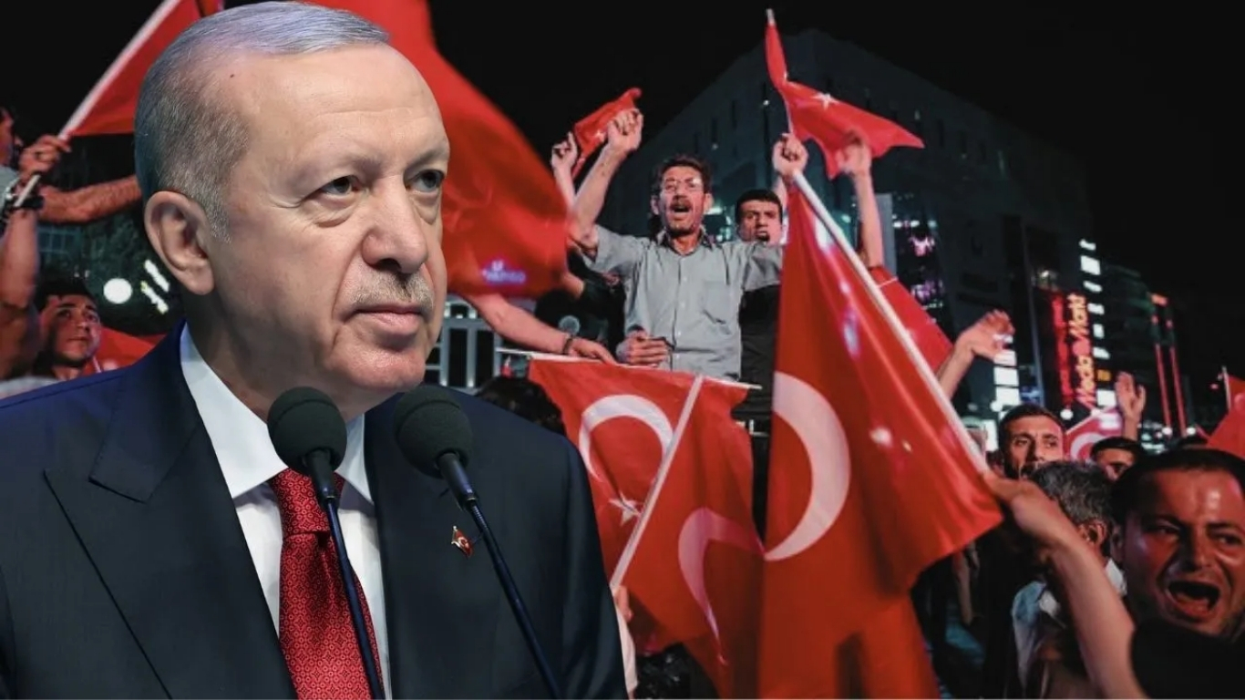 AK Parti tarafından düzenlenen "Siyasi ve Hukuki Yönleri ile 10.