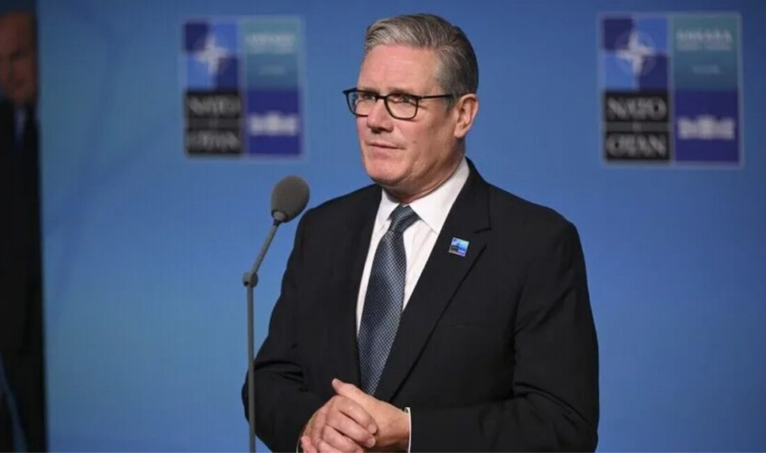 İngiltere Başbakanı Keir Starmer, görevinden resmen istifa etti. Buckingham Sarayı,