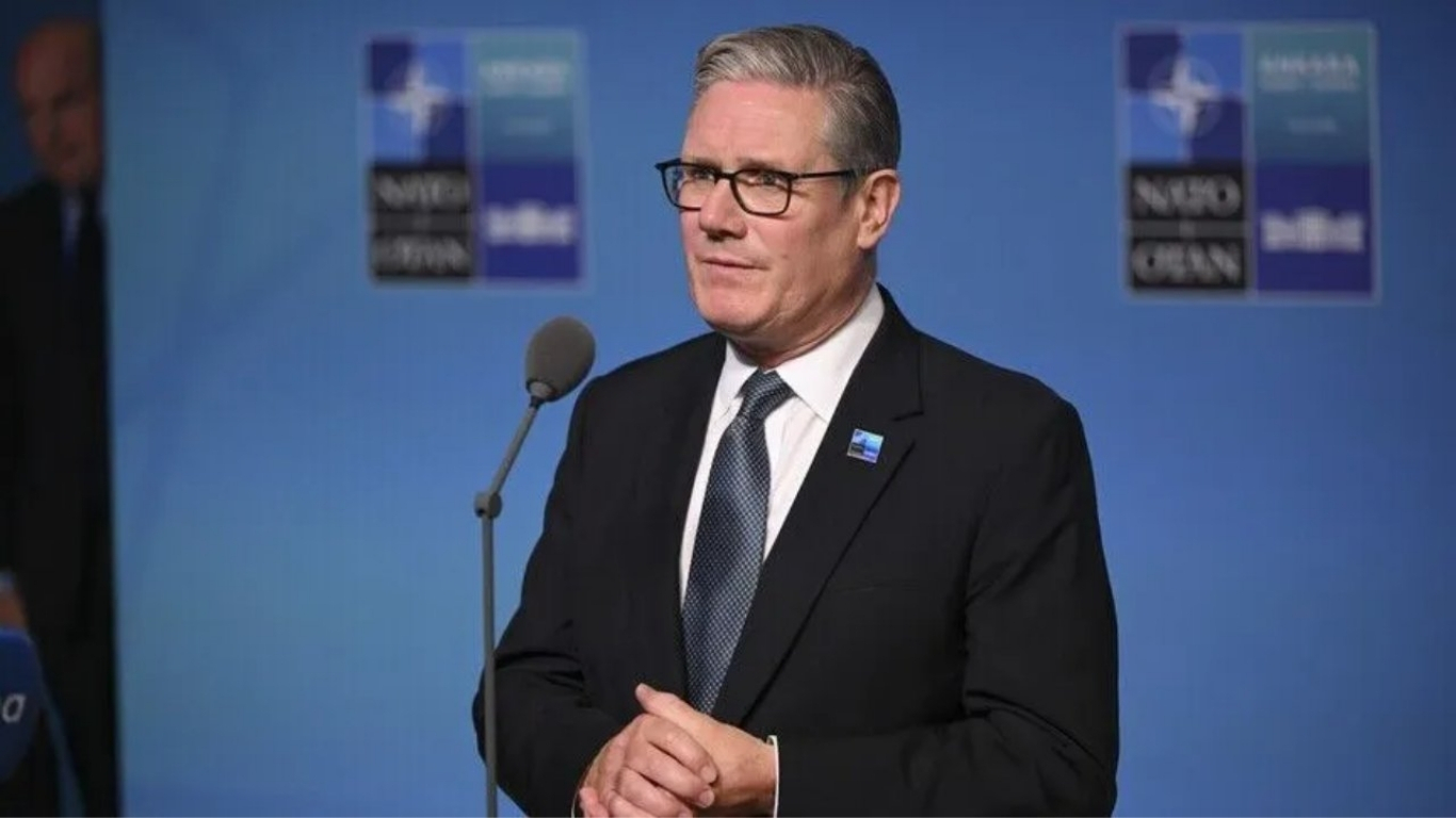 İngiltere Başbakanı Keir Starmer, görevinden resmen istifa etti. Buckingham Sarayı,