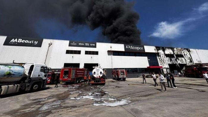 Mersin'in Akdeniz ilçesinde sabun ve deterjan üretimi yapılan kimya fabrikasının