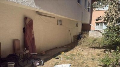 Eskişehir’in Odunpazarı ilçesinde 4 yaşındaki A.K., bir apartmanın üçüncü katındaki