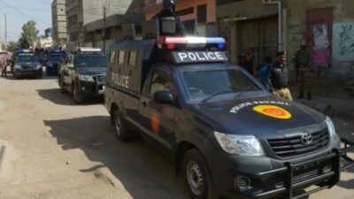 Pakistan’ın Hayber Pahtunhva eyaletinde polis kontrol noktasına bomba yüklü araçla