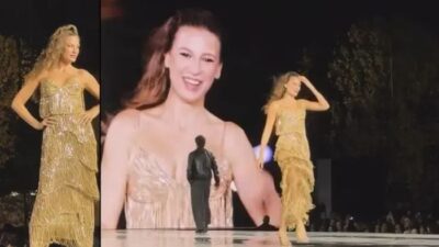 Paris Moda Haftası kapsamında düzenlenen özel defilede podyuma çıkan Serenay