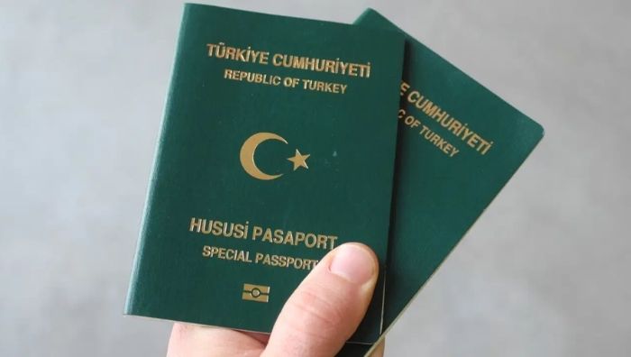 Kamuoyunda yeşil pasaport olarak bilinen Hususi Damgalı Pasaport için yeni