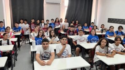 İzmir’in Buca ilçesindeki Makbule Süleyman Alkan Ortaokulu, yeni eğitim öğretim