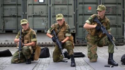 Norveç’te düzenlenen askerî tatbikatta kullanılan Çin yapımı kiralık araçların, askerlerin