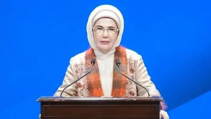 Emine Erdoğan, 1 Ekim Dünya Yaşlılar Günü dolayısıyla yayımladığı mesajda,
