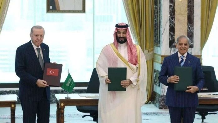 Türkiye, Pakistan ve Suudi Arabistan arasında ortak savunmayı öngören Mekke